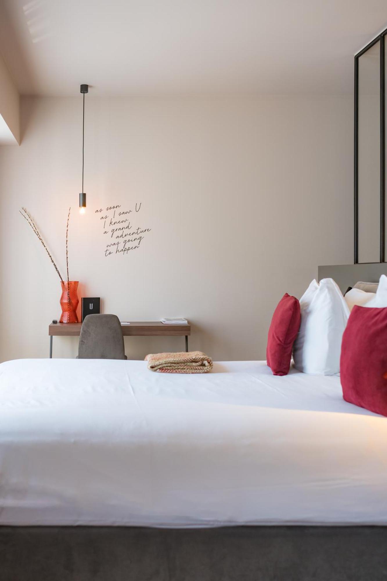 Hotel U Eat & Sleep 4*